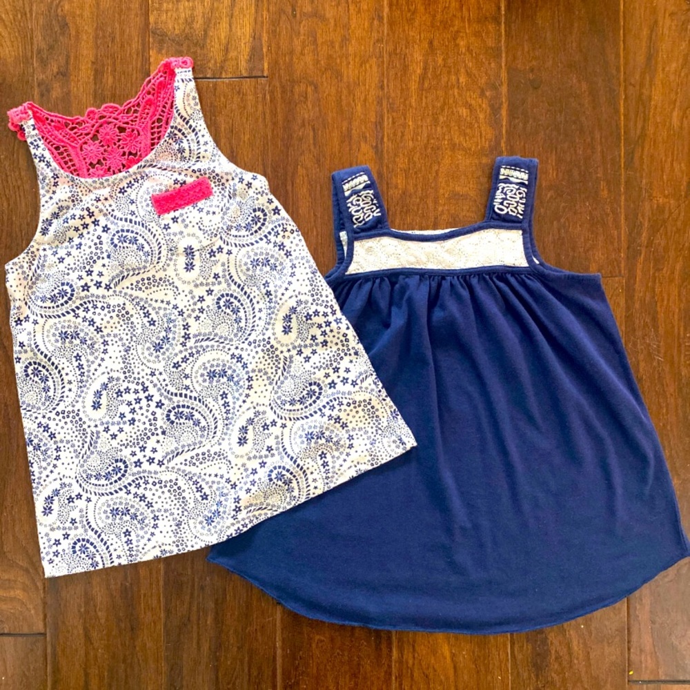 💛3 for $10 Girl’s Red Camel 2-shirt bundle